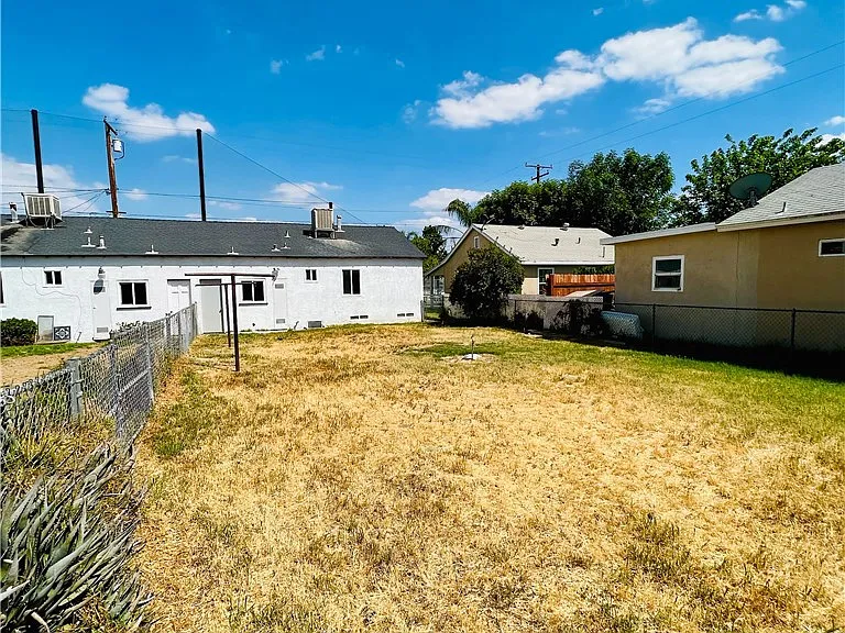 425 Grand Ave — Photo 30