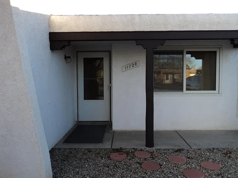 11724 Marquette Ave NE — Photo 6