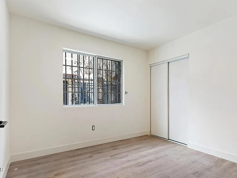 532 E 97th St #3 — Photo 14
