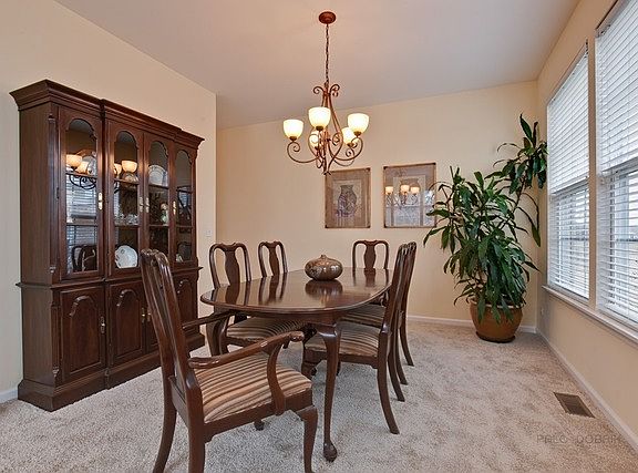 5th image of 2069 N Inverness Dr