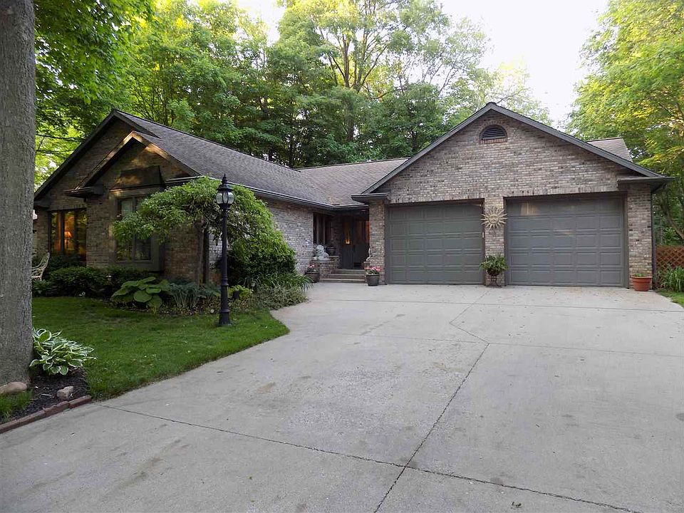 1st image of 60356 Nottingham Ln