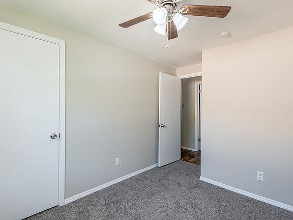 3rd image of 3719 NE 42nd Ter