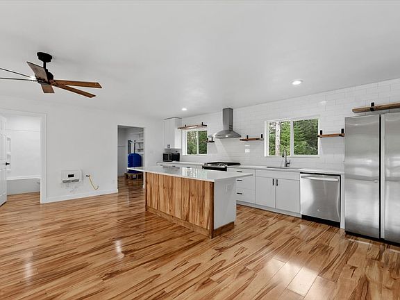5th image of 352 Whitetail Meadow Rd