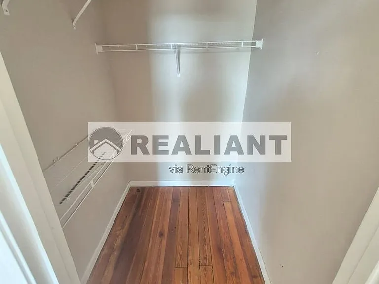 424 Emma St #301 — Photo 9