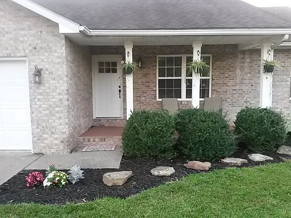 3rd image of 559 S Blitzen Ln