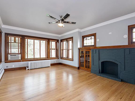 4th image of 3400 N Kildare Ave APT 2F