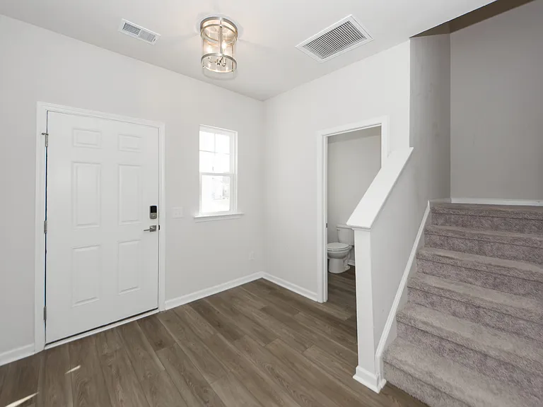 429 Eva St — Photo 7