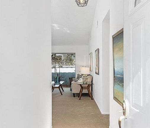 3rd image of 318 N Wildwood