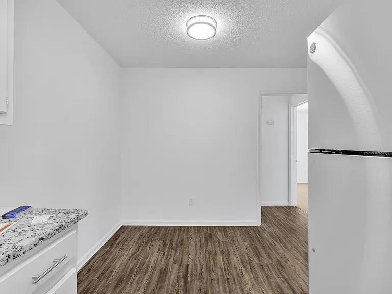 Belmont Heights Apartments & Townhomes — Photo 66