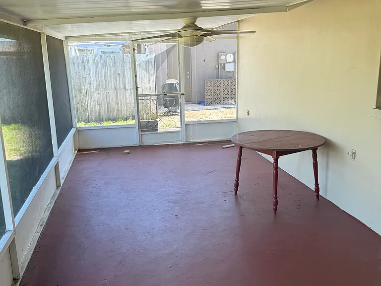 10118 Holly Dr — Photo 12