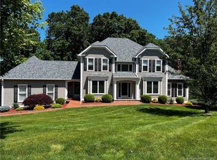 8 Porter Pl, Avon, CT 06001