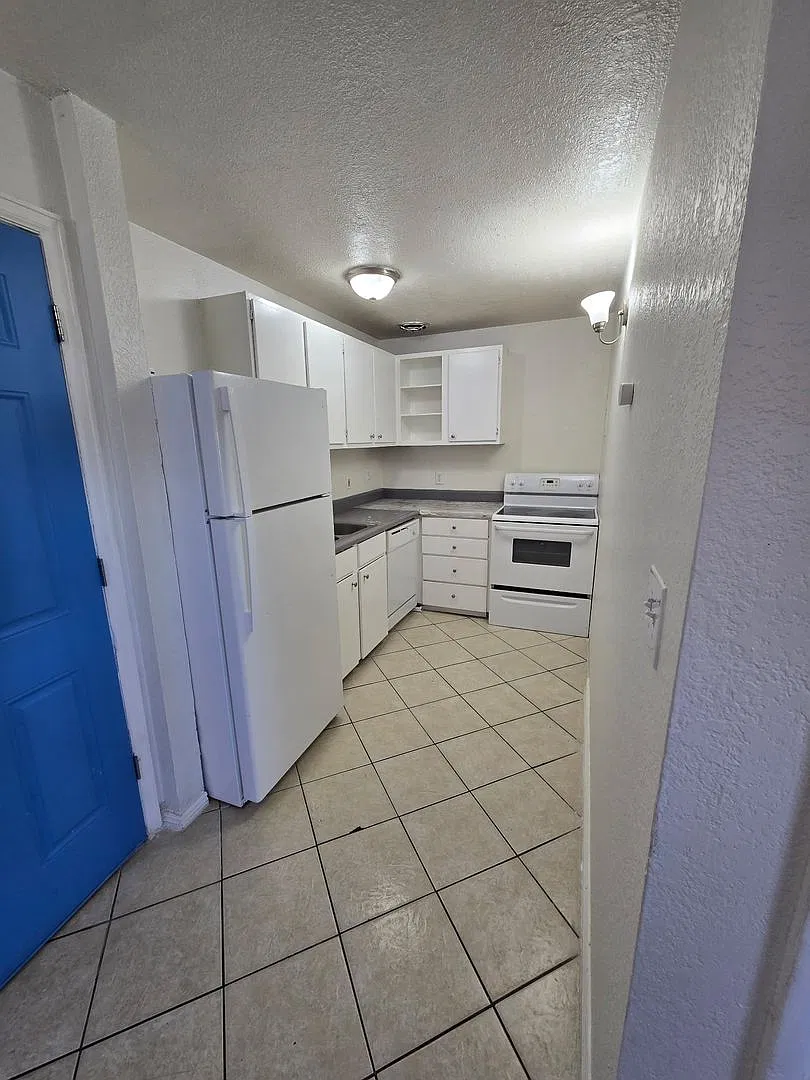 1434 Macon St — Photo 3