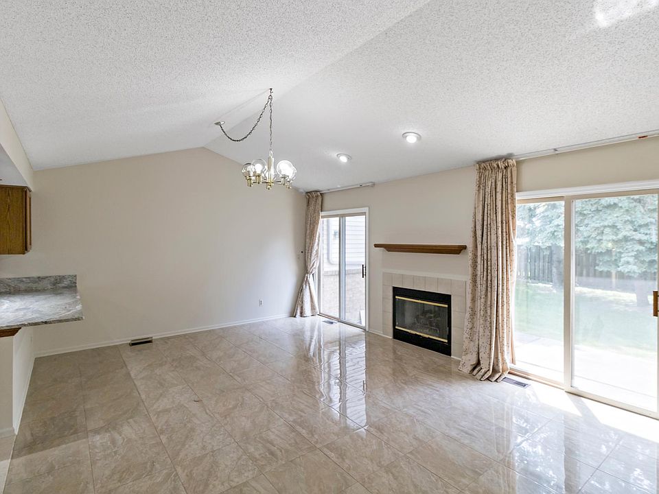 31601 Merriwood Park Dr #63, Livonia, MI 48152 | Zillow