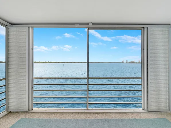 60 Yacht Club Drive #303, North Palm Beach, FL 33408