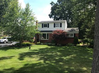 1507 Oakley Park Rd, Walled Lake, MI 48390