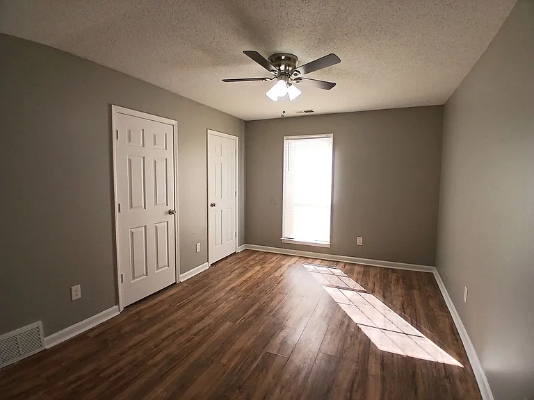 6764 Boylston Dr — Photo 11