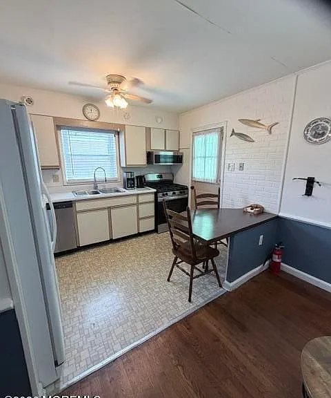 621 Essex Ave — Photo 9