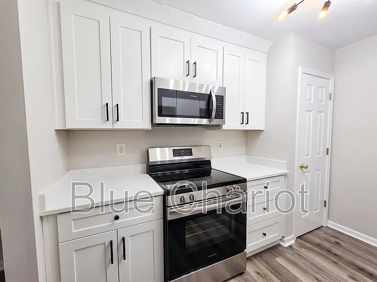 704 Brye St — Photo 14