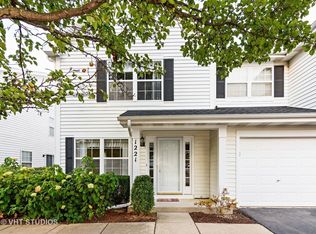 1221 Orleans Dr, Mundelein, IL 60060
