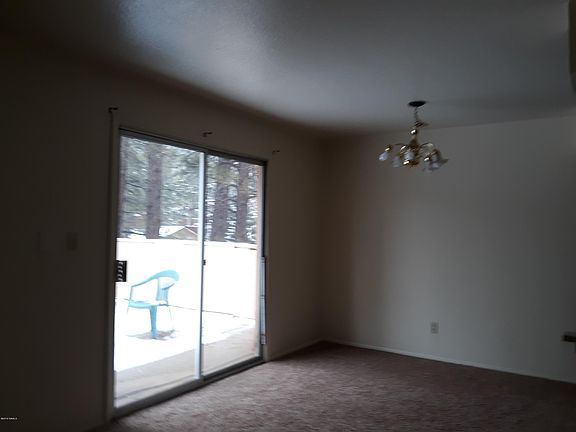 5th image of 878 W Parker Dr