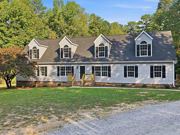 3rd image of 308 Romeo Ct