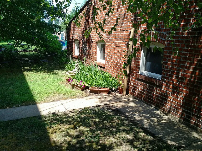 6431-6433 Alamo Ave — Photo 18