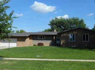 1215 Brookside Dr, Rochelle, IL 61068