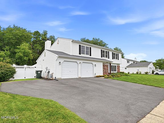 4th image of 63 Hedgewood Road