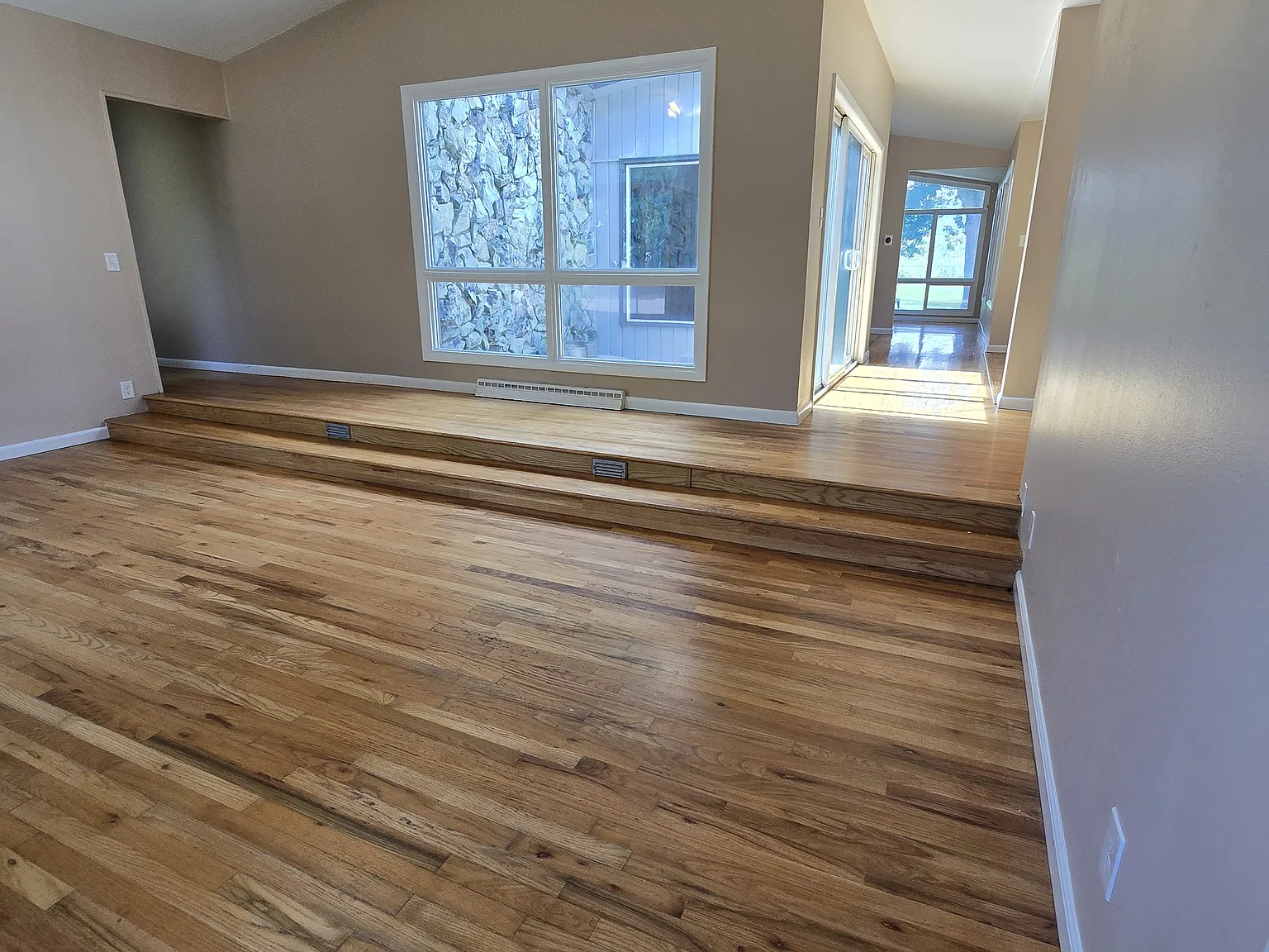 4 bed, 2926 sqft, $3,375 — Photo 4