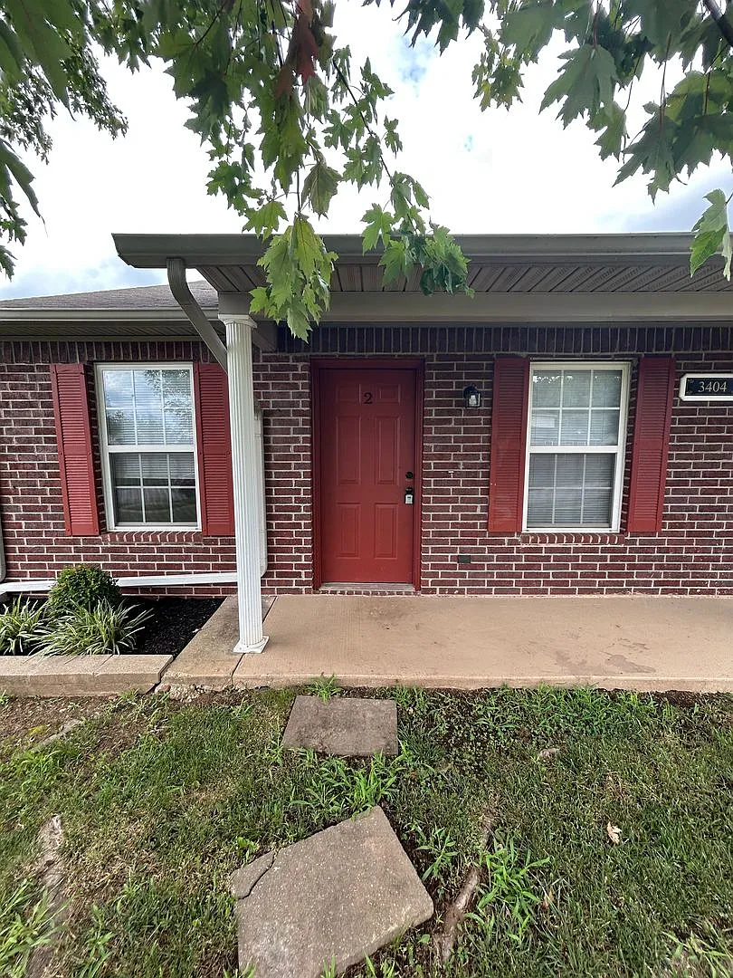 3404 SW Landau Ct Apt 1 & Apt 2 — Photo 1