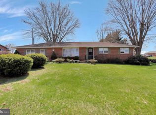 802 Joy Dr, Greencastle, PA 17225