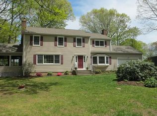 41 Saxonwood Rd, Fairfield, CT 06825