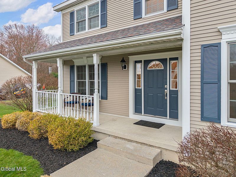 5th image of 632 Maple Lane