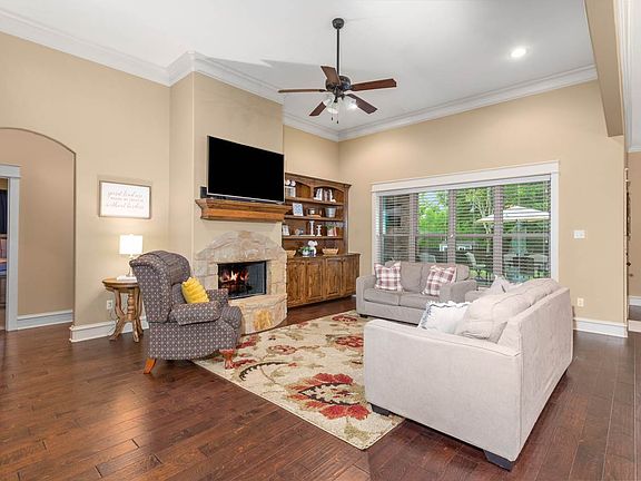 4th image of 21344 Boone Dr