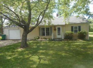 208 Glendale Ln, East Peoria, IL 61611