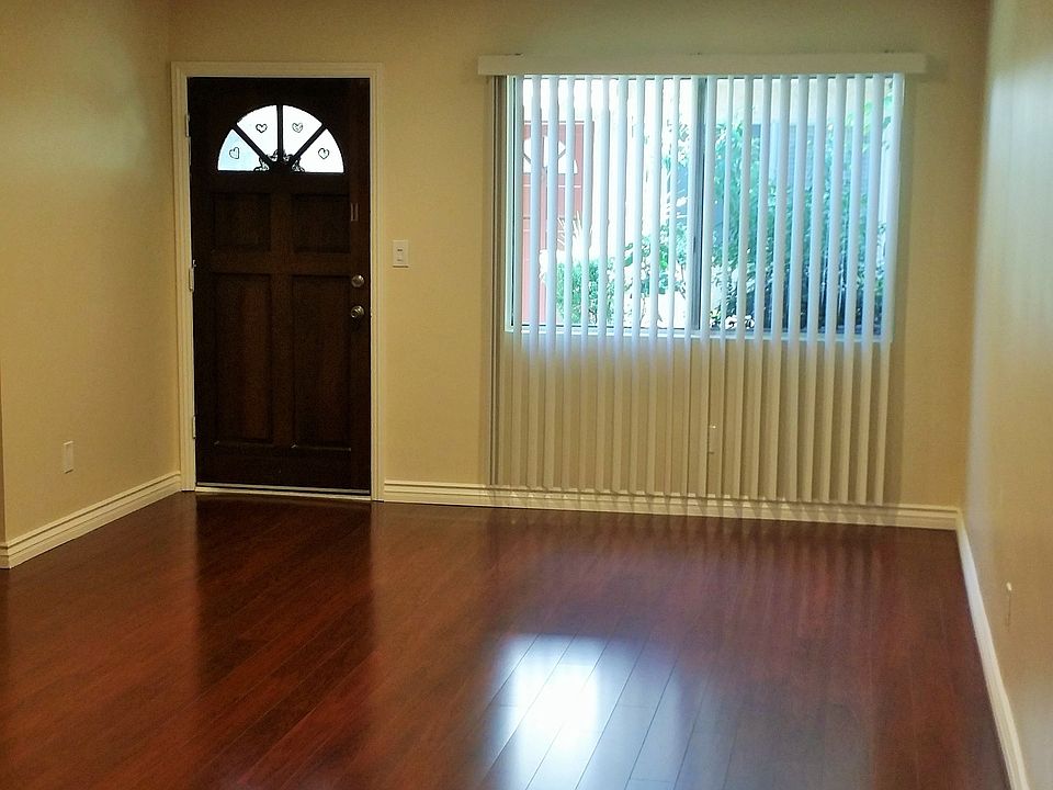 1st image of 17111 Roscoe Blvd Unit 5