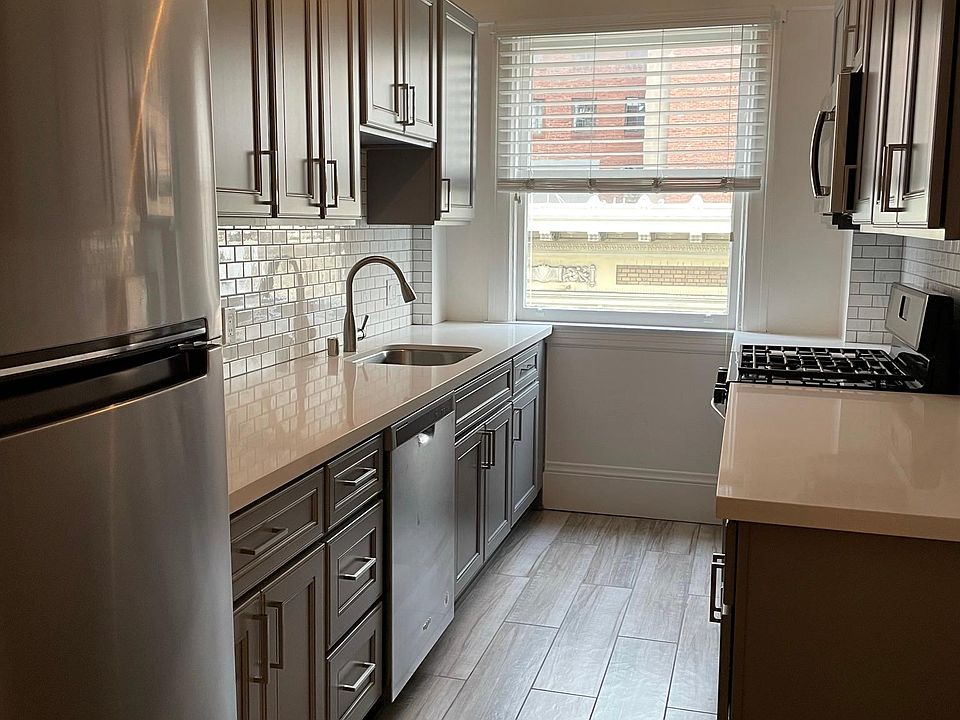 1st image of 1000 Powell St APT 53