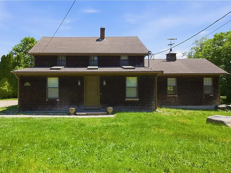 1861 E Main Rd — Photo 1