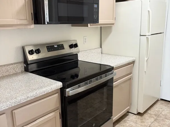 2220 W Dora St APT 225, Mesa, AZ 85201