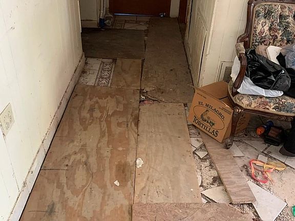 4th image of 1314 W Fronton St