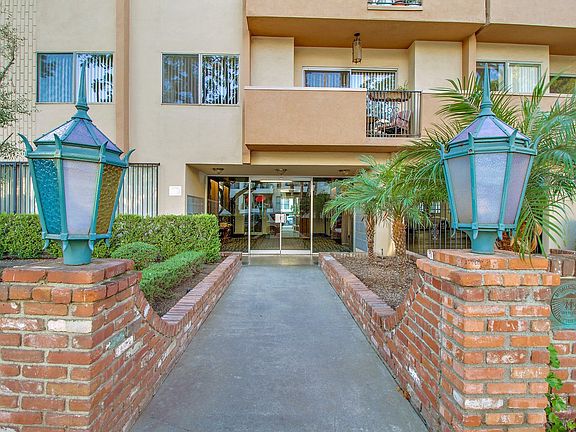 4th image of 835 S Wooster St APT 207