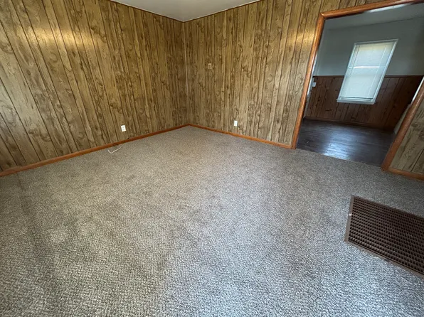 1021 S Dwight St, Pampa, TX 79065