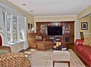 2300 W 103rd Ter, Leawood, KS 66206