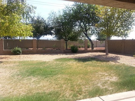 10933Ameria_backyard2