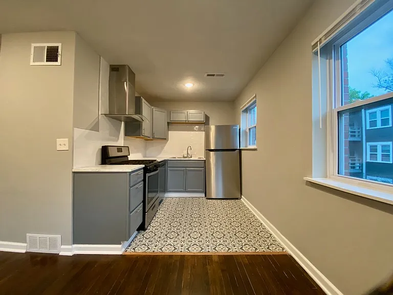 Marlborough Apartments — Photo 13