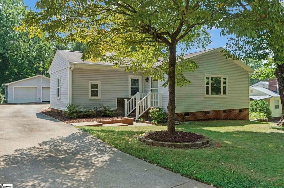 Building Photo - 39 Mayfair Ln