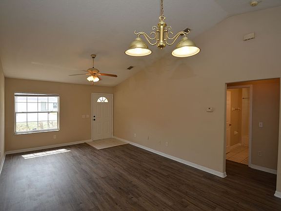 2nd image of 21 Pine Hurst Ln