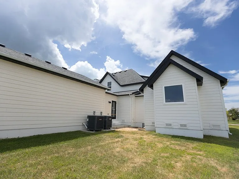 970 E Valley Trail Dr — Photo 35