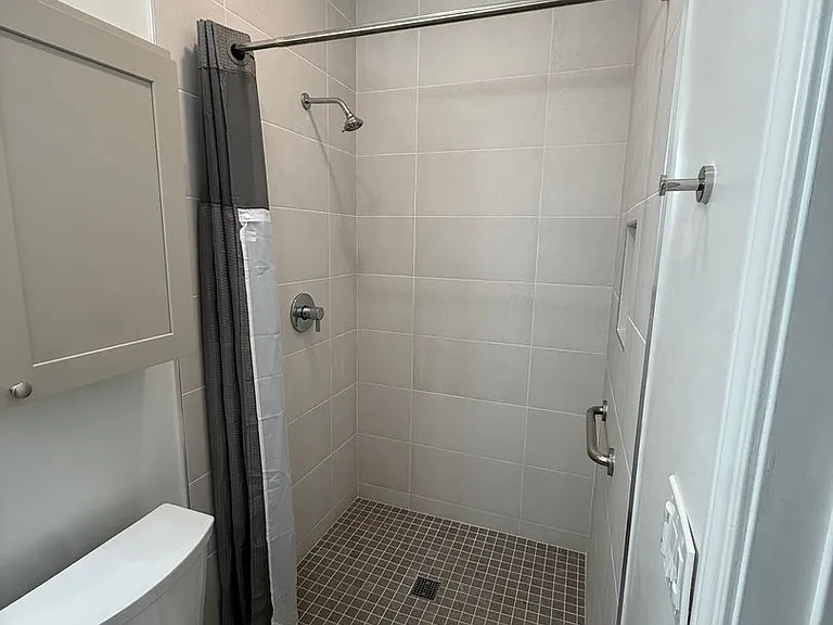 1811 Parrot St — Photo 6