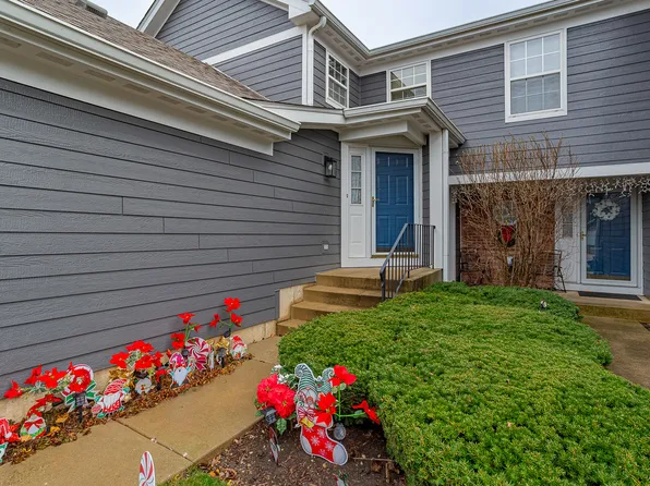 129 Portsmouth Ct #129, Glendale Heights, IL 60139